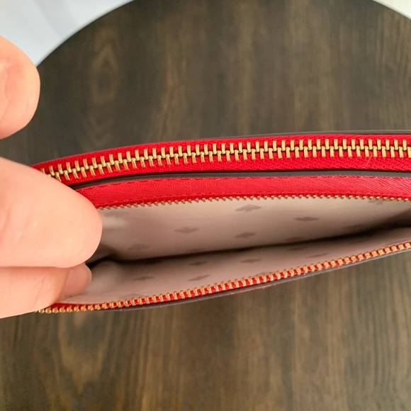 Donated - Kate Spade wristlet - Picture 5 of 7